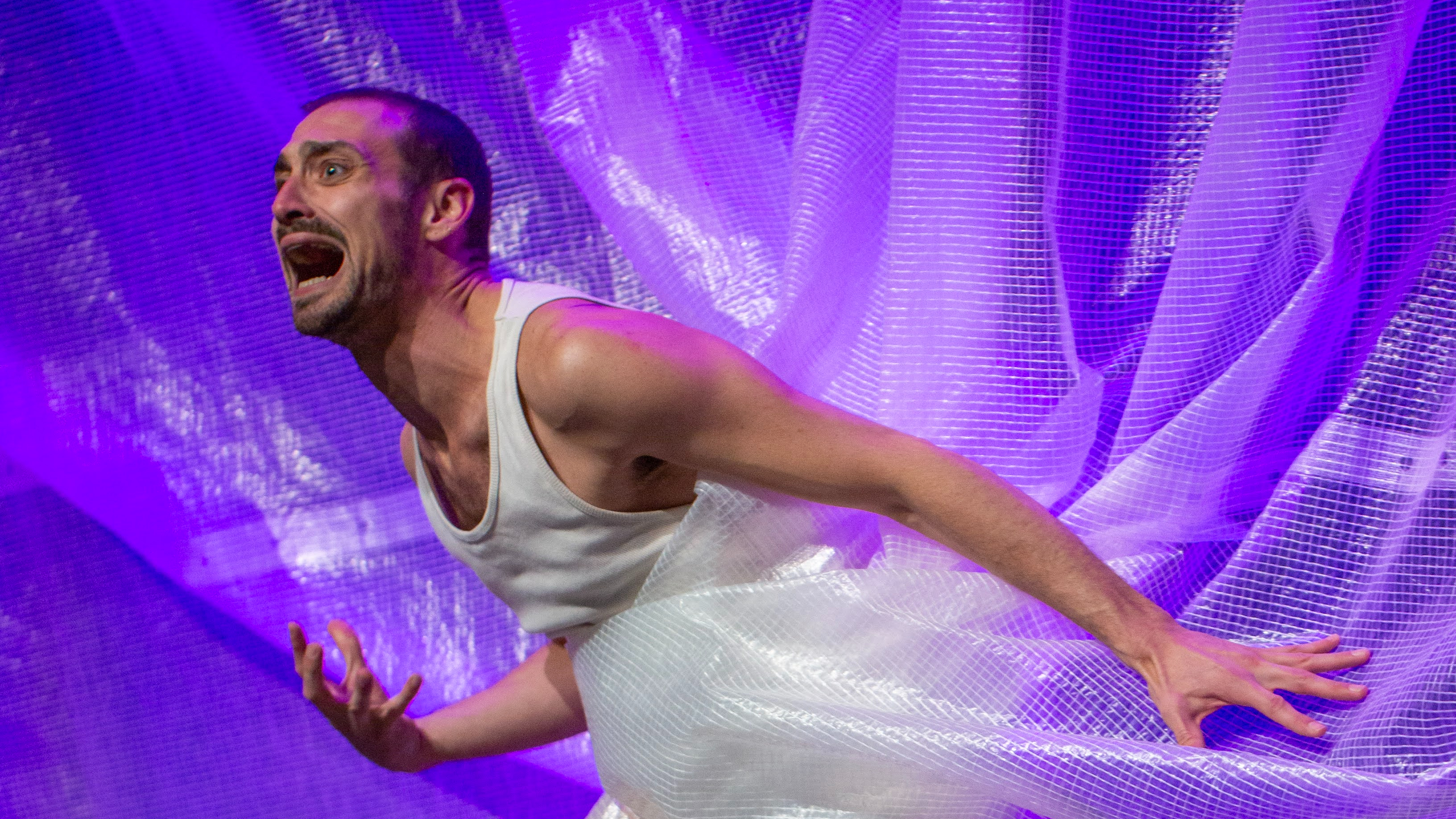 La imagen actual no tiene texto alternativo. El nombre del archivo es: luciano-rosso3.jpg