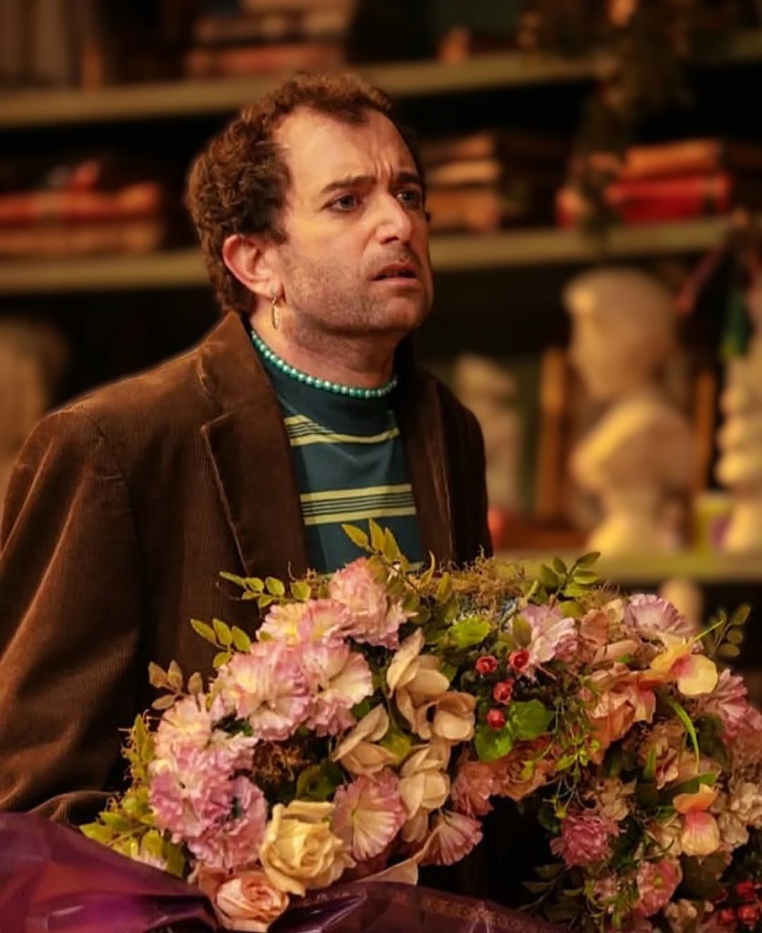 La imagen actual no tiene texto alternativo. El nombre del archivo es: roman-flores-muertas.jpg